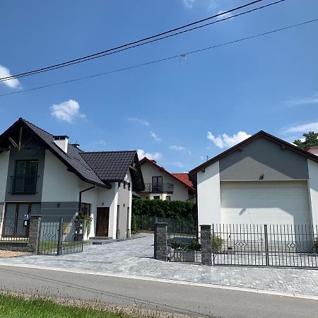 Cozy 2-Bedroom Vacation Apartment With Entire Top Floor Gaj  Esterno foto