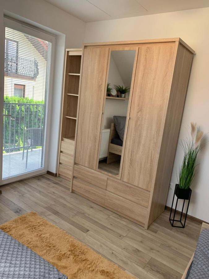 Cozy 2-Bedroom Vacation Apartment With Entire Top Floor Gaj  Esterno foto